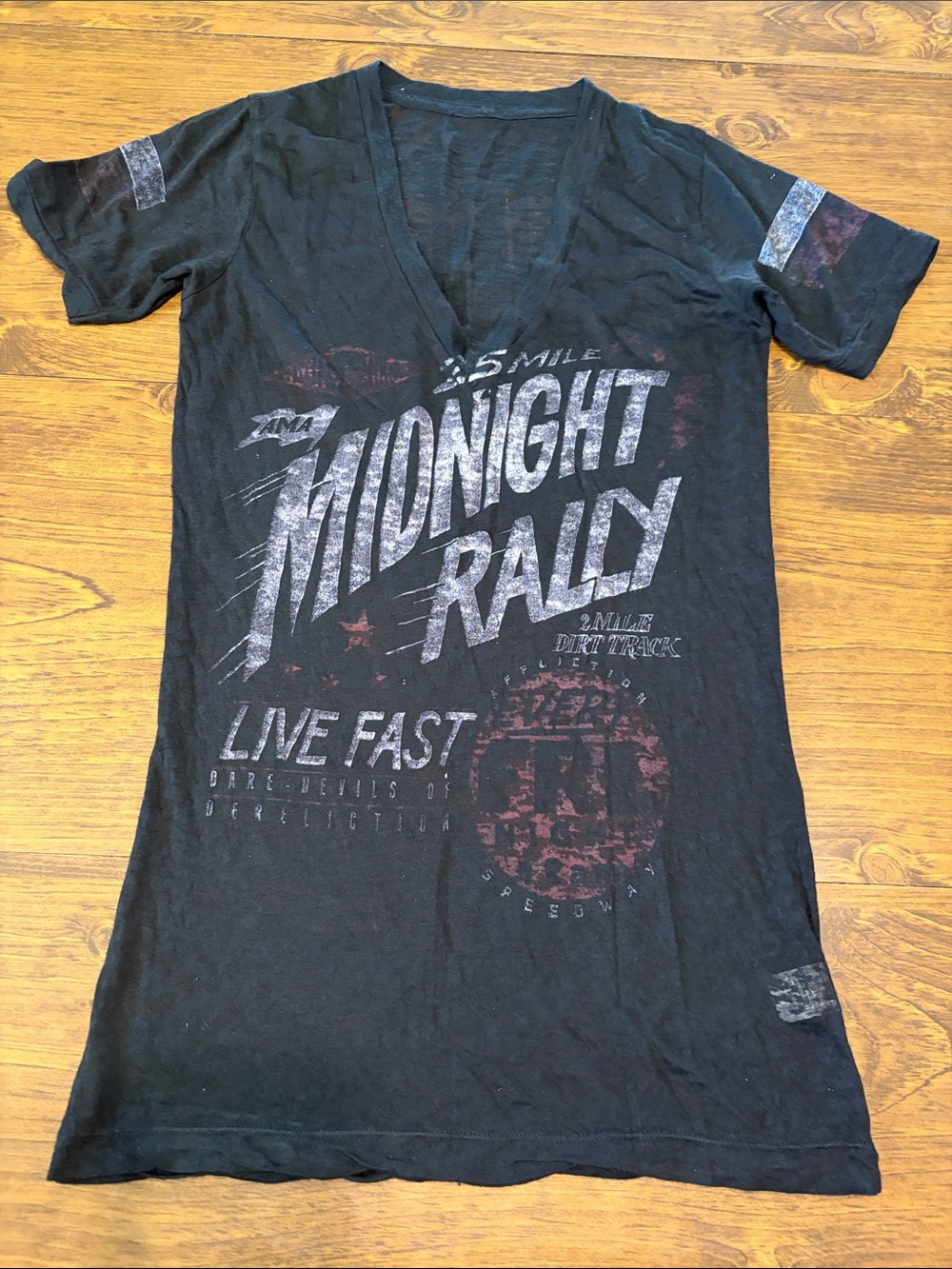 Midnight Rally Men's Black V‑Neck Graphic T‑Shirt